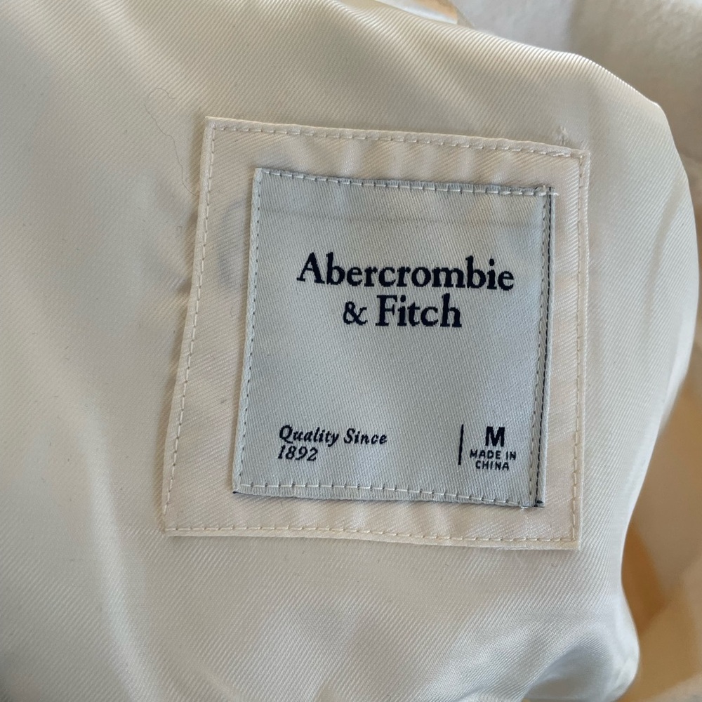 Cream Button-Up Women's Shacket - Picture 3 of 3
